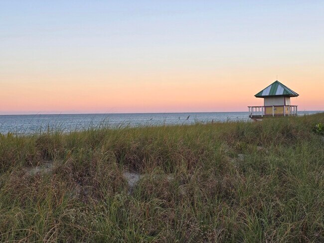 Building Photo - 60 Venetian Dr