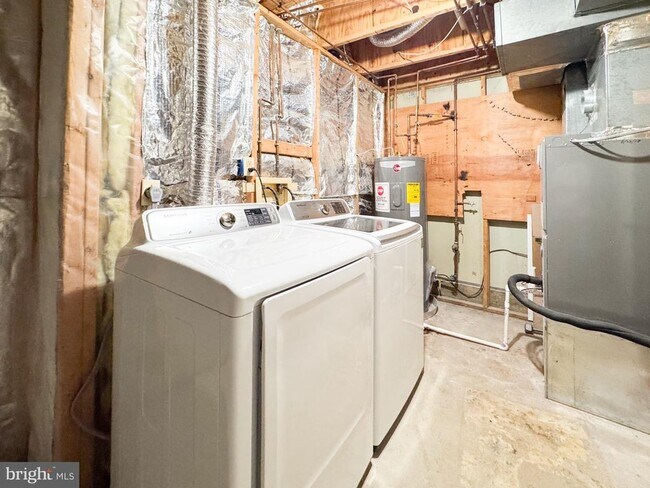 Building Photo - 3906 Valley Ridge Dr