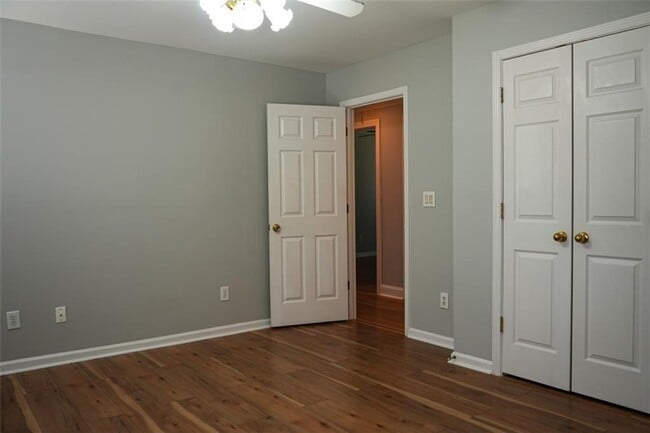 Building Photo - 385 Sweet Ivy Ln