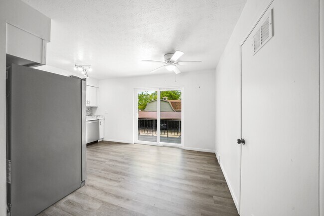 Building Photo - 4707 Fishcreek Rd