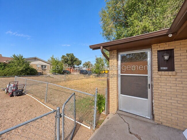 Building Photo - 6630 Knox Ct