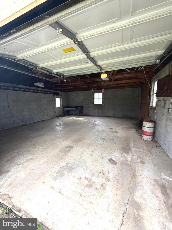 Building Photo - 4324 Valley Rd