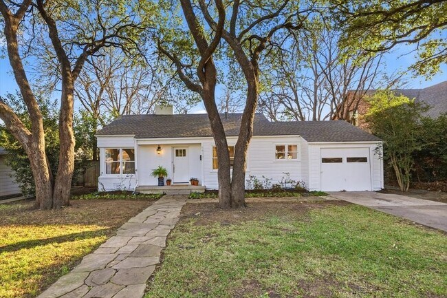 Building Photo - 6417 Darwood Ave