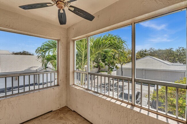 Building Photo - 2881 N Oakland Forest Dr