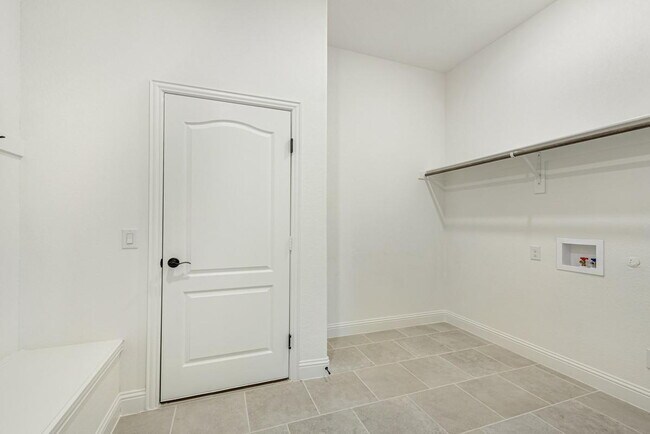 Building Photo - Spacious 4-Bedroom Retreat with 3 Full Baths – Your Modern Sanctuary Awaits in Justin, TX!