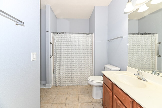 Building Photo - 4130 S Lake Dr