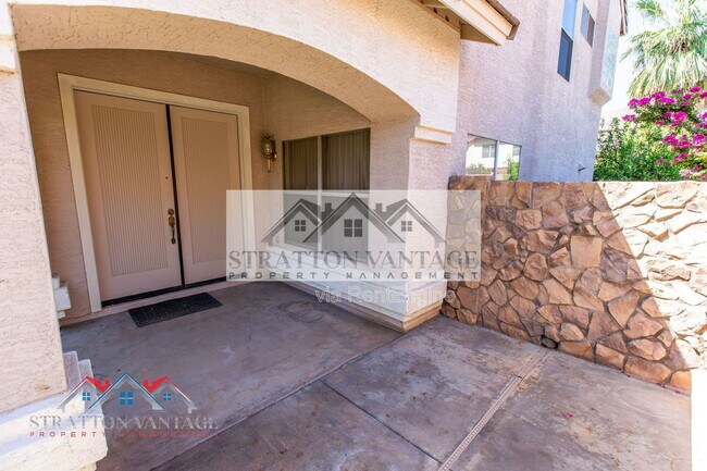 Building Photo - 960 E Constitution Dr