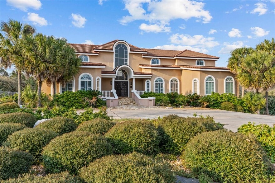 Building Photo - 200 Asphodel Dr