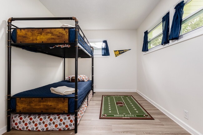 Building Photo - 1321 Browne Ln