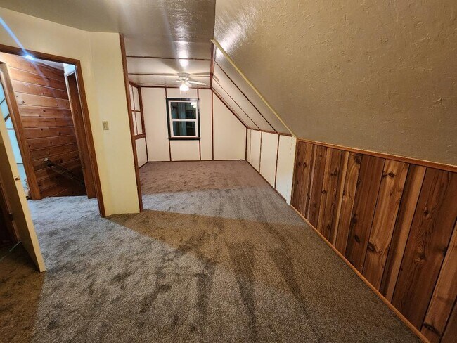 Building Photo - 26251 Alpine Ln