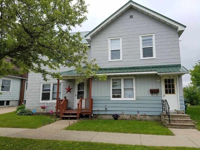 Building Photo - 310 W Arnold St