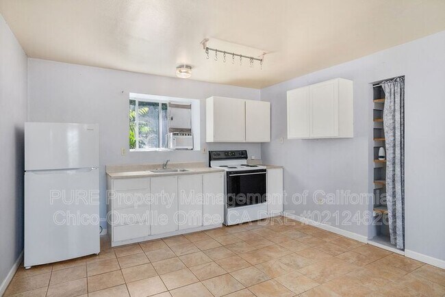 Building Photo - 7701 Molinos Ave