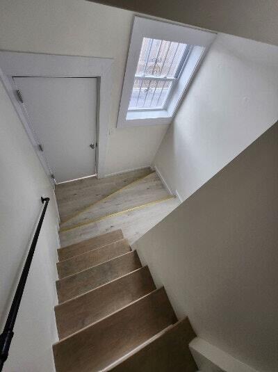 Building Photo - 348 W Queen Ln