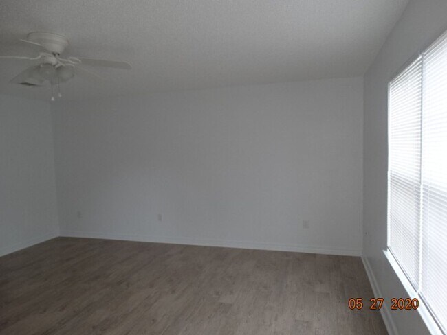 Building Photo - 552 Brock Ave