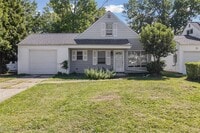 Building Photo - 443 Fairway Blvd