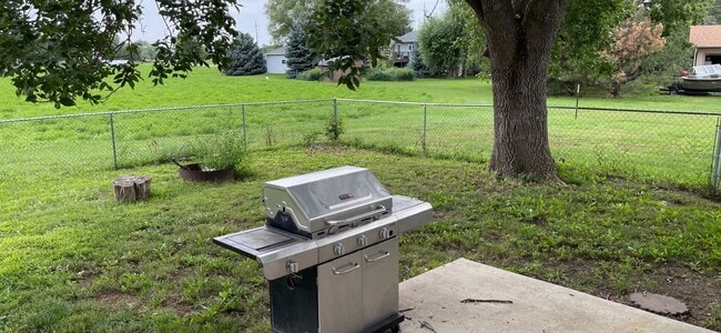 Building Photo - Rare Opportunity to Rent Single Family 3 Bedroom Home in McCook Lake, SD