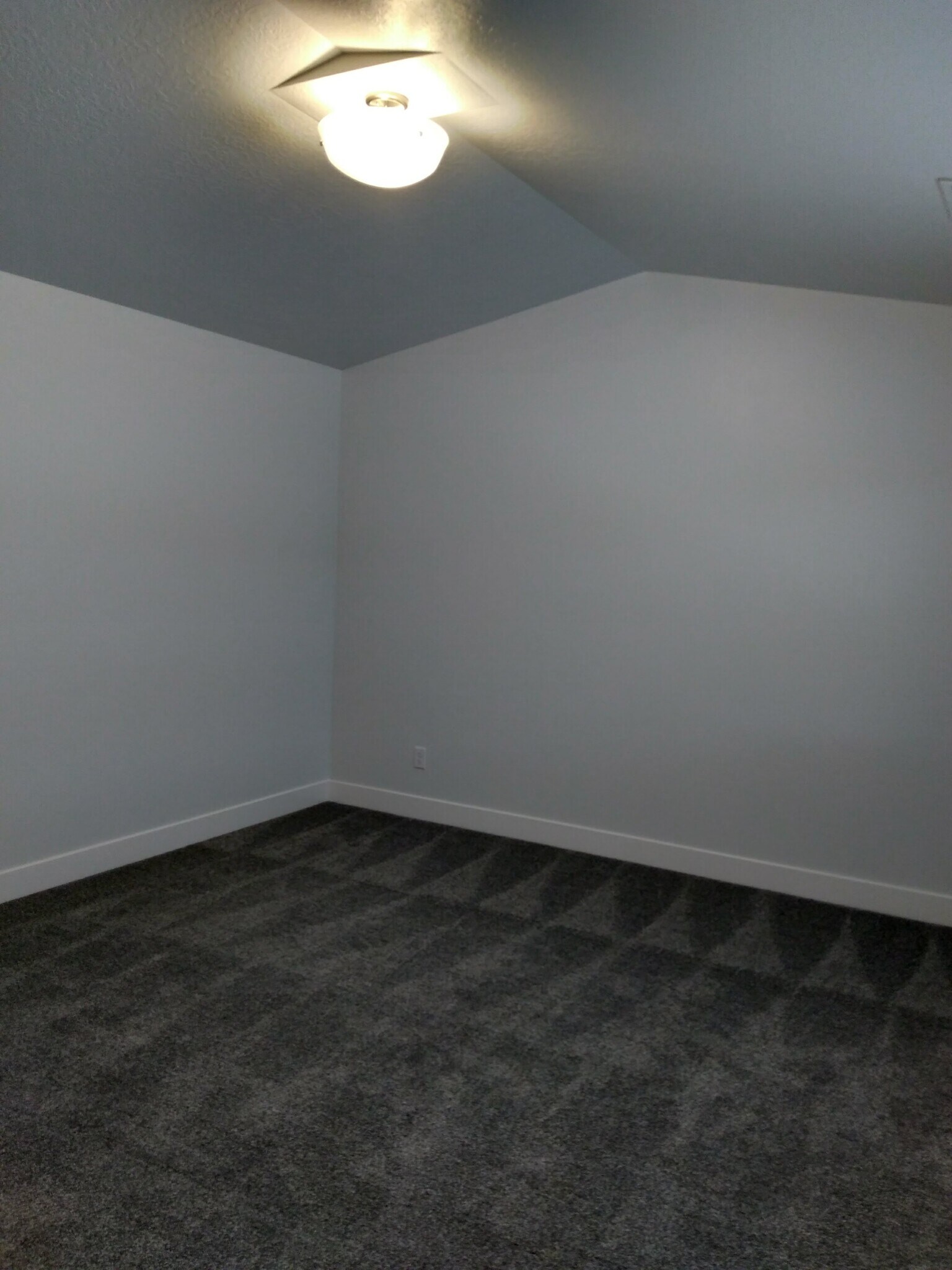 Master bedroom - 14576 S Quiet Shade Drive