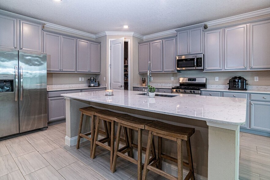 Building Photo - 75 Diamondback Ave
