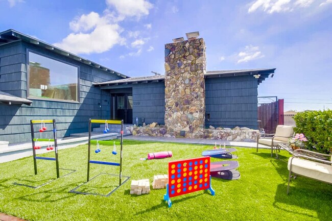 Building Photo - 5551 Churchward St