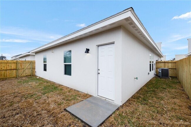 Building Photo - 3744 N Mezcal Dr
