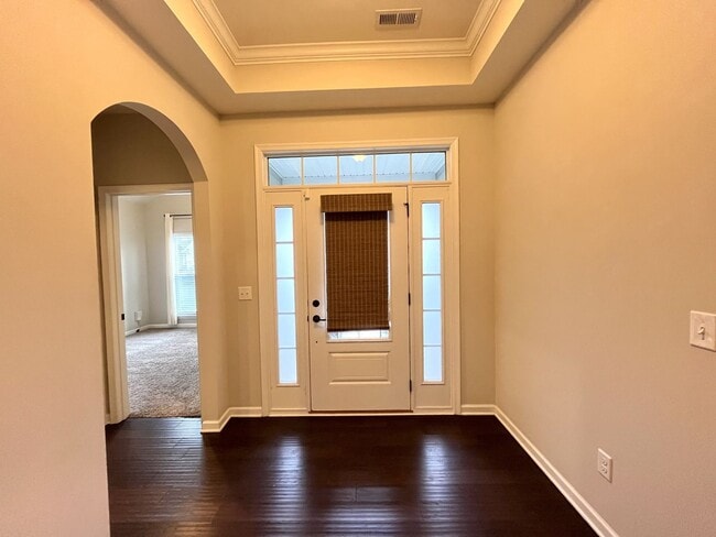 Building Photo - Stylish 3-Bed Home with Bonus Room & Private Backyard