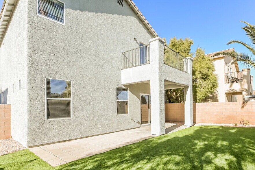 Building Photo - 500 Blushing Maple St