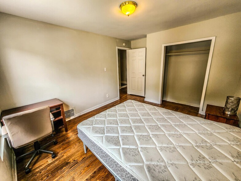 2nd Floor Back Bedroom - 143 Winchester Ave