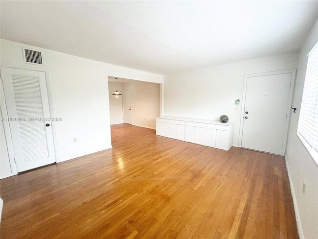 Building Photo - 7865 SW 57th Ave