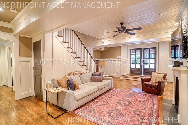 Building Photo - Welcome to a stunning home in Virginia Hig...
