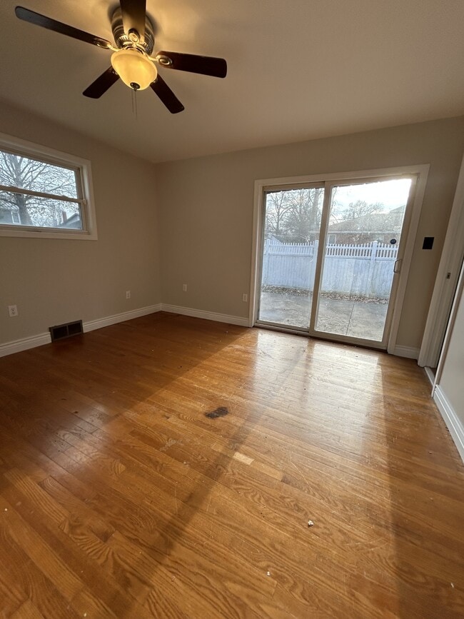 Building Photo - 2842 State St