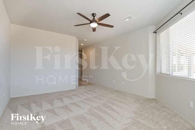 Building Photo - 9662 S Via Bandera