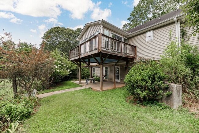 Building Photo - 2603 Hog Mountain Rd