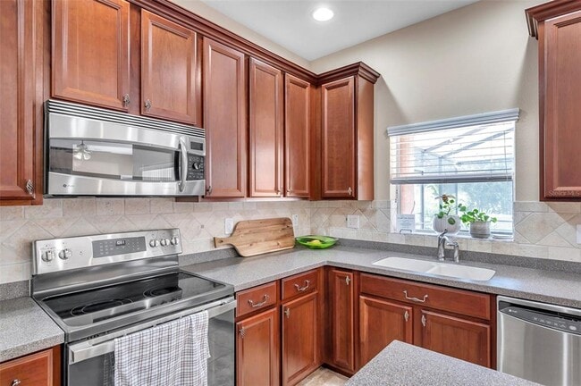 Building Photo - 11144 Oyster Bay Cir