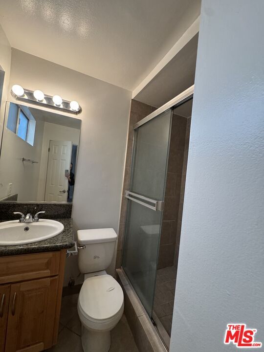 Building Photo - 2134 S Bentley Ave