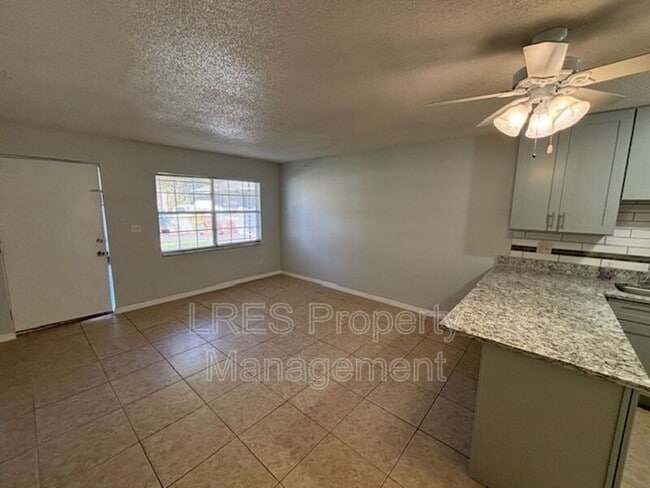 Building Photo - 1031 Columbia Ave