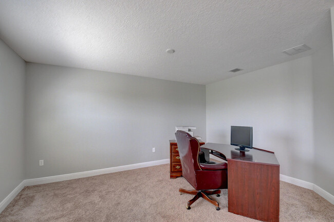 Building Photo - 9864 Woolworth Ct