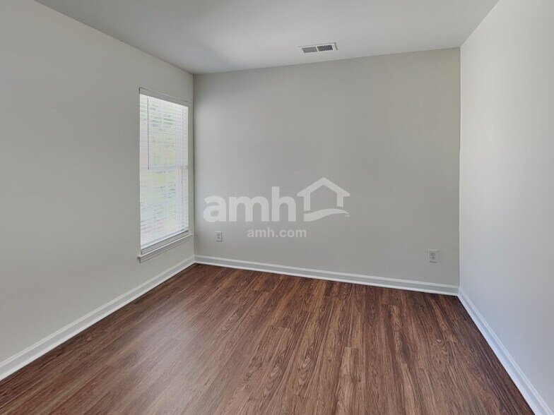 Building Photo - 1039 Canopy Dr