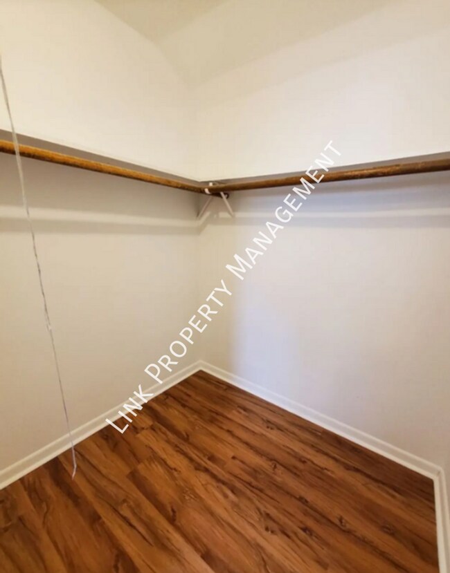 Building Photo - 4911 Marylin Ln