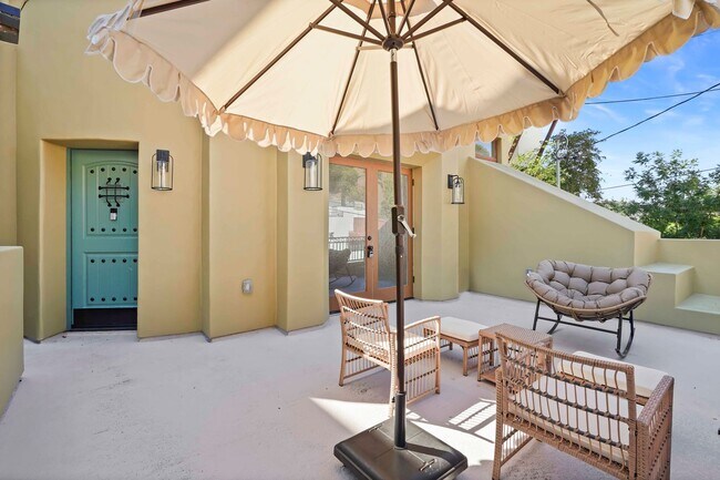 Building Photo - 9842 Portola Dr