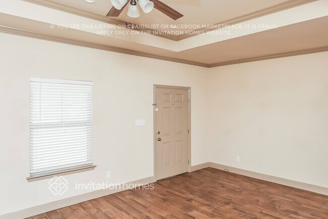 Building Photo - 405 E Aimee St