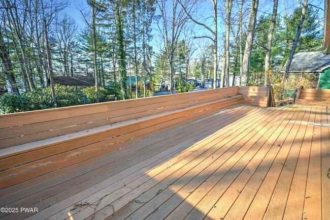 Building Photo - 424 Sunset Forest Dr