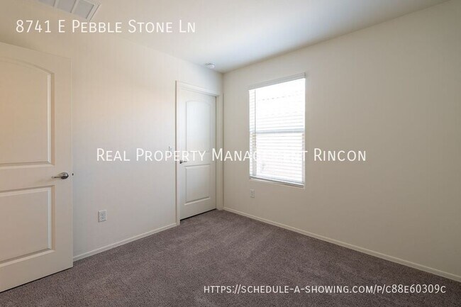 Building Photo - 8741 E Pebble Stone Ln