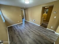 Building Photo - 724 Cortlandt St