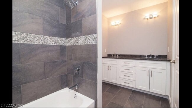 Building Photo - 227 E McClellan Ave