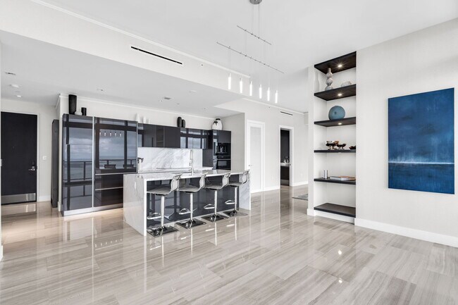 Building Photo - 1451 Brickell Ave