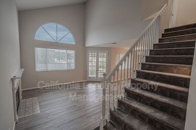 Building Photo - 28552 Avocado Pl