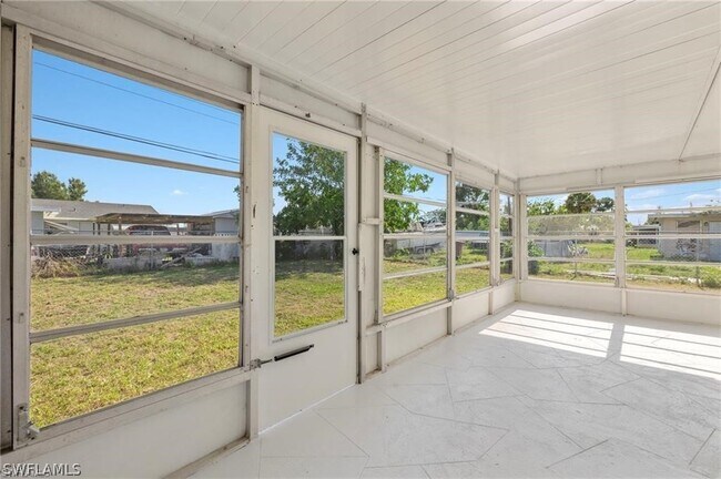 Building Photo - 1334 Ellendale Cir