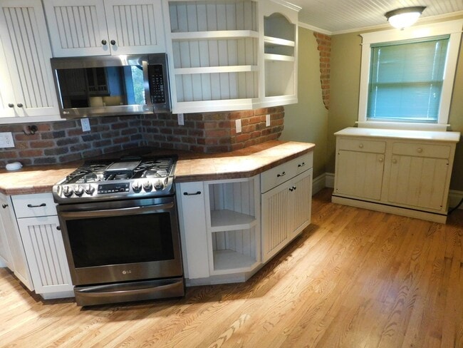 Building Photo - LARGE 3 bed 2 bath home in downtown GJ!!!!