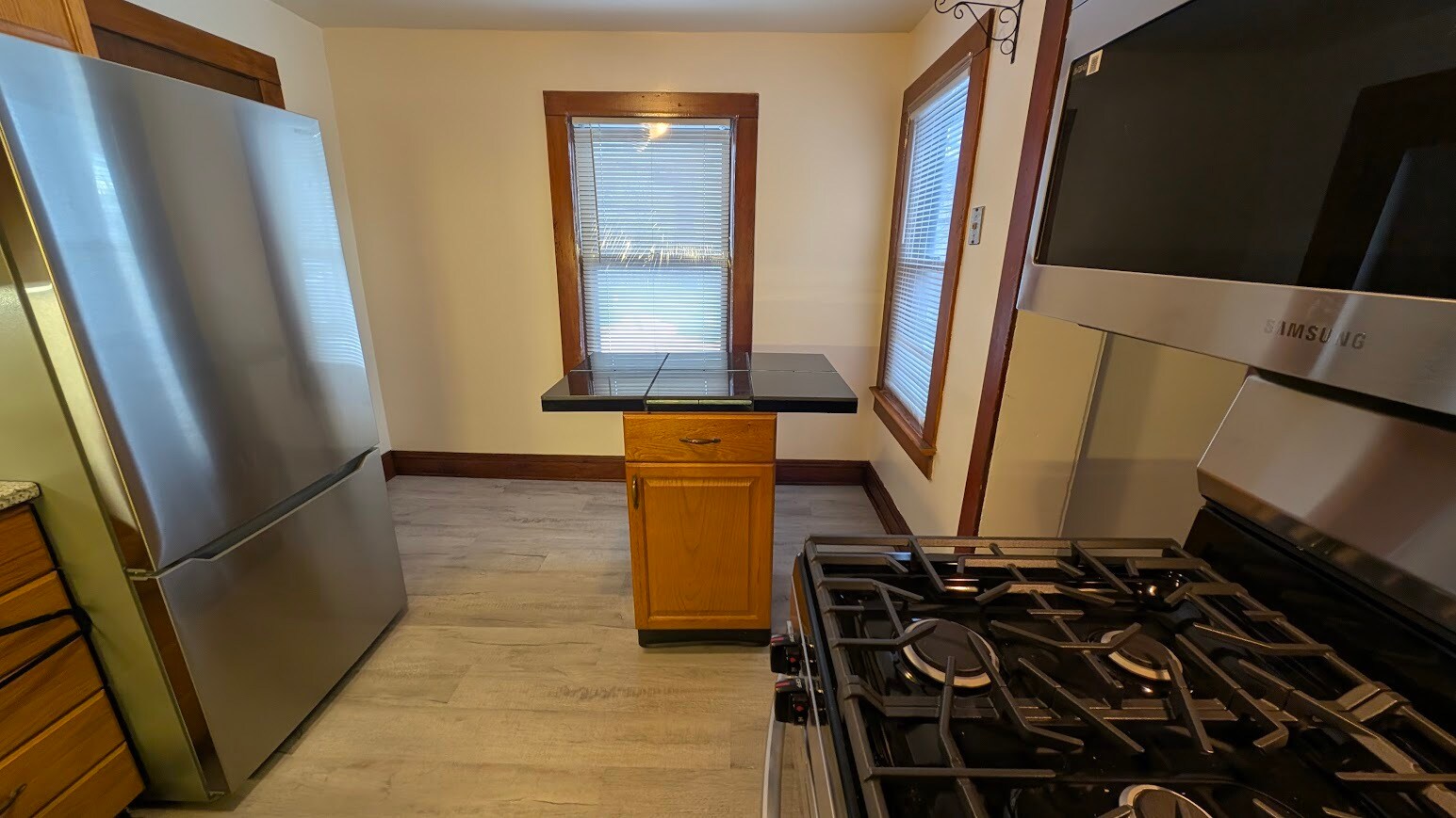 Building Photo - 1973 W 44th St