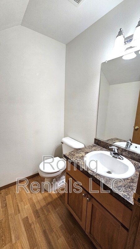 Building Photo - 8102 NE 36th Ct